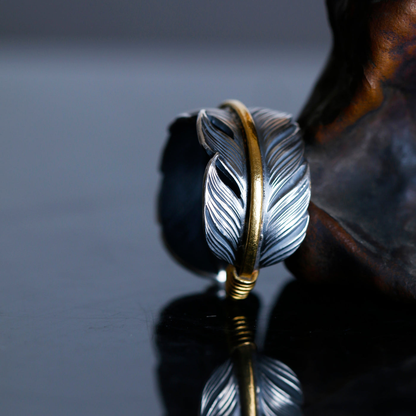 Kinetic Feather Signet Ring in 999 Silver (~11g) gobalgoing