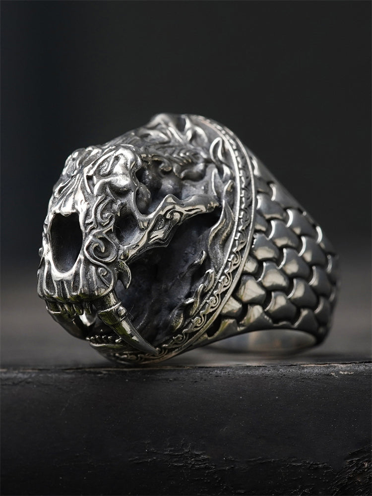 Oversized Saber-Tooth Tiger Ring in 925 Silver gobalgoing