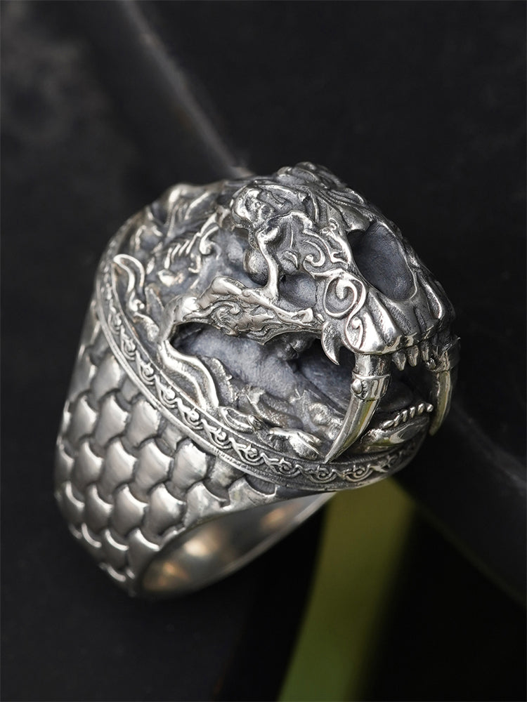 Oversized Saber-Tooth Tiger Ring in 925 Silver gobalgoing